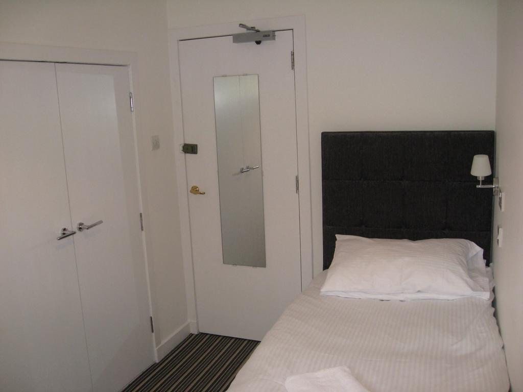 Aaran Central Guesthouse แอเบอร์ดีน ห้อง รูปภาพ